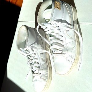 Women’s Basketball Shoes